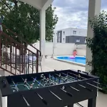 Hacienda Mia With Pool,bbq,free Parking Σπίτι διακοπών Ζαντάρ