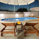 Hacienda Mia With Pool,bbq,free Parking *
