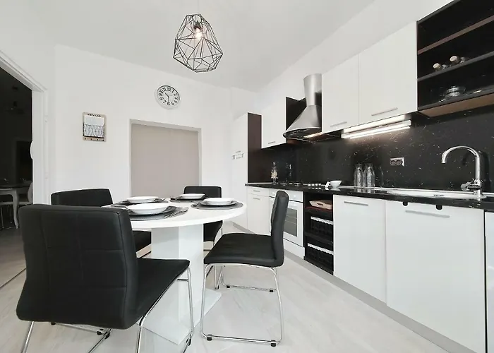 Hacienda Mia With Pool,Bbq,Free Parking Holiday home Zadar