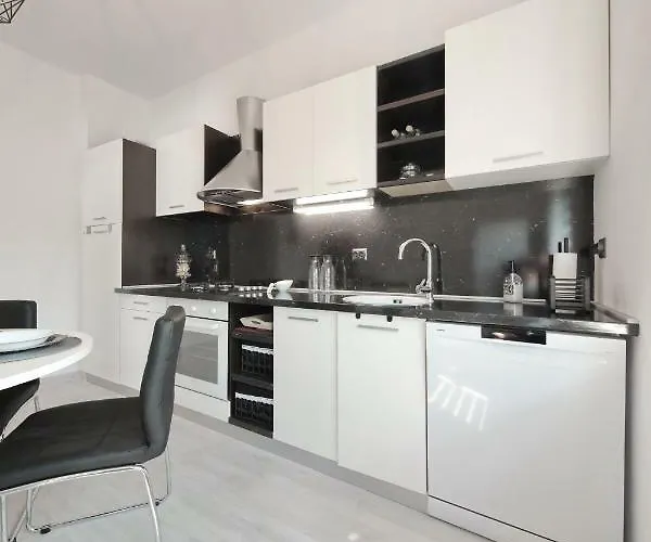 Hacienda Mia With Pool,Bbq,Free Parking *