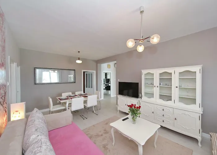 Hacienda Mia With Pool,Bbq,Free Parking Holiday home Zadar